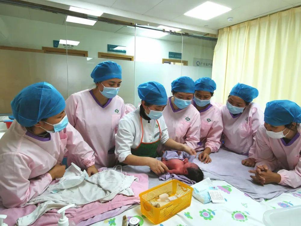 沁县妇婴监护型护送